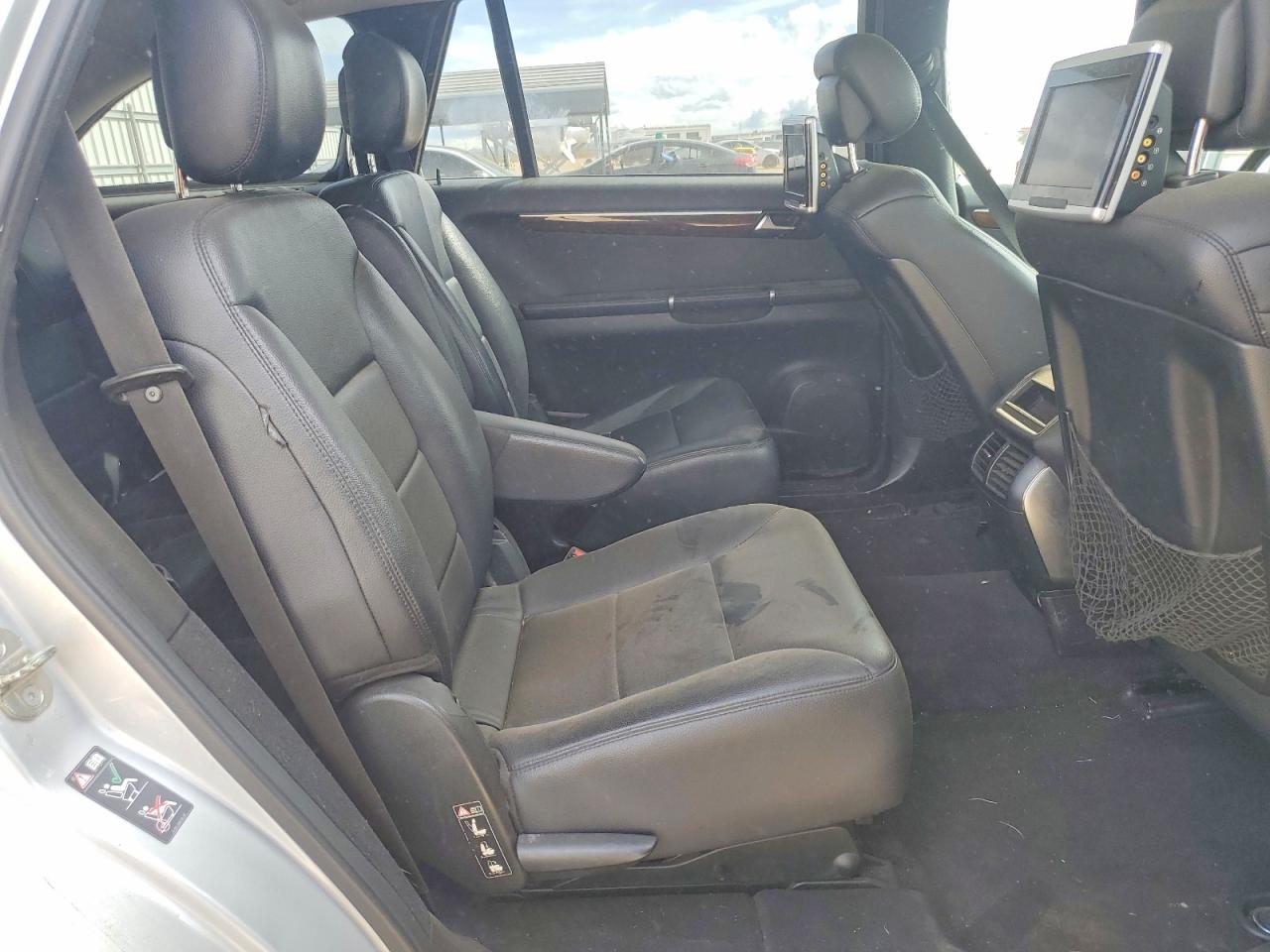2011 Mercedes-Benz R-class VIN 4JGCB6FE3BA118176 photo 10
