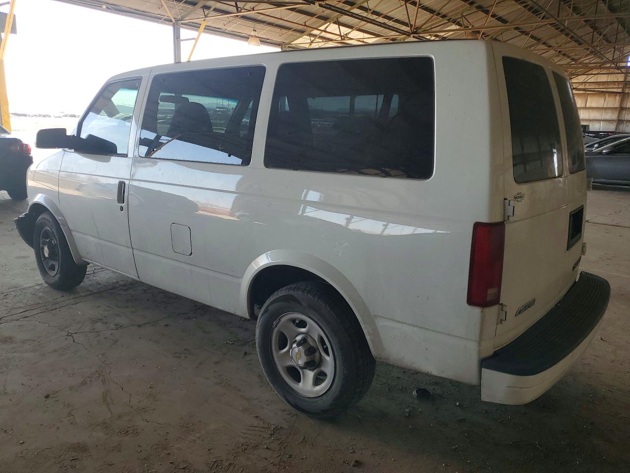 2003 CHEV Astro VIN 1GNDM19X03B136463 photo 2