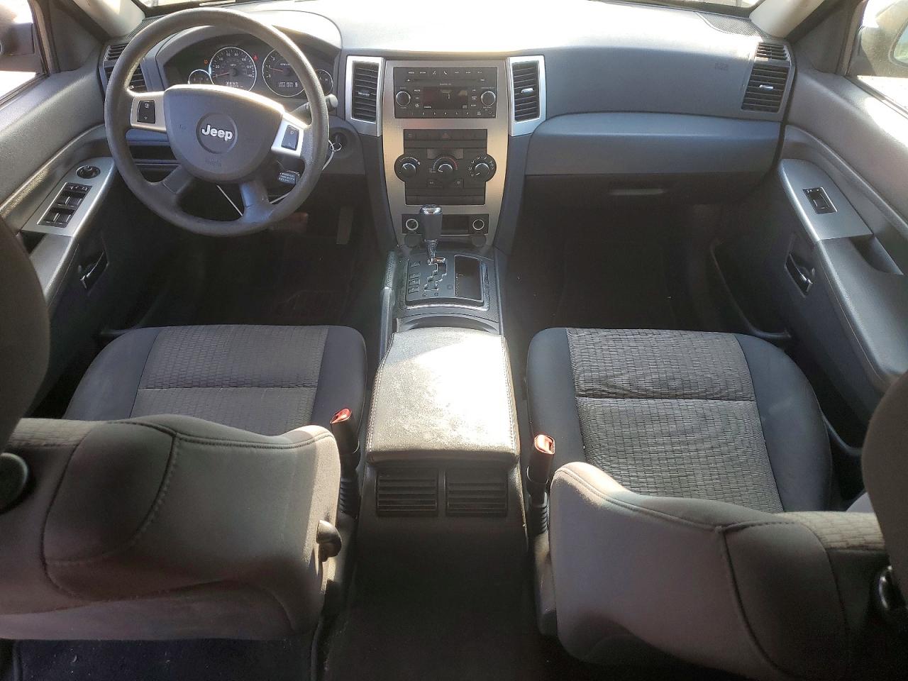 2010 Jeep Cherokee VIN 1J4PS4GKXAC112516 photo 8