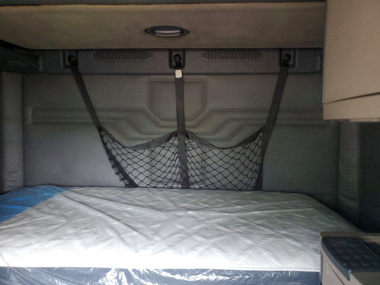 2009 FREIGHTLINER All other VIN 1FUJGLCKX9LAF0261 photo 6