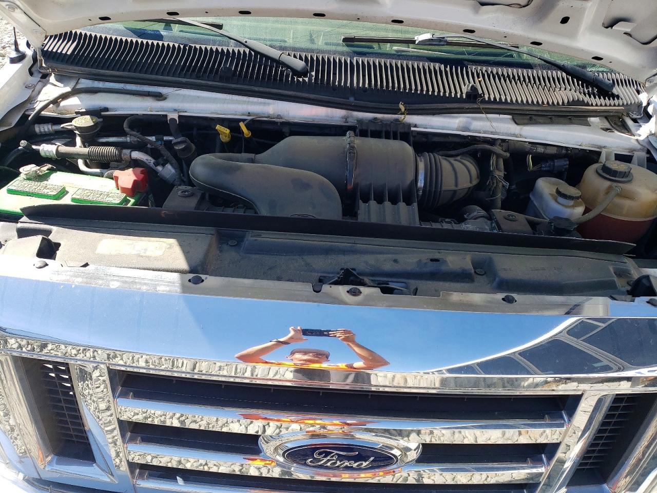 2017 Ford Econoline VIN 1FDWE3F65HDC77445 photo 11