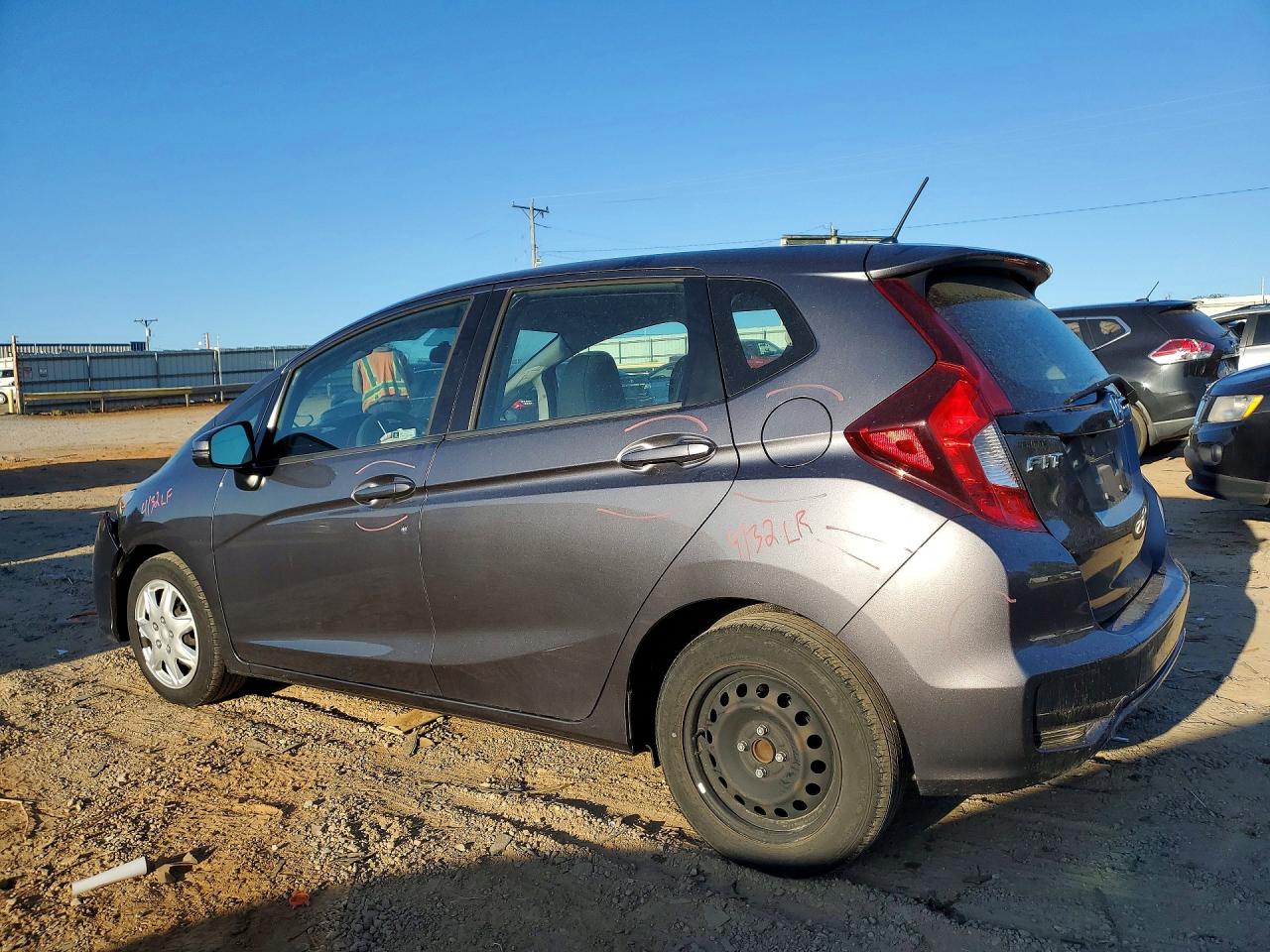 2019 Honda Fit VIN 3HGGK5H44KM721887 photo 2