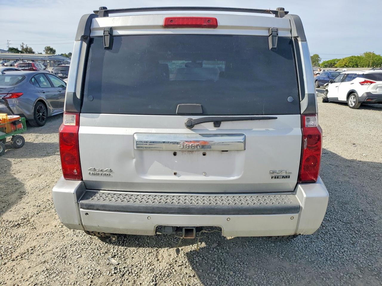 2006 Jeep Commander VIN 1J8HG58256C364173 photo 6