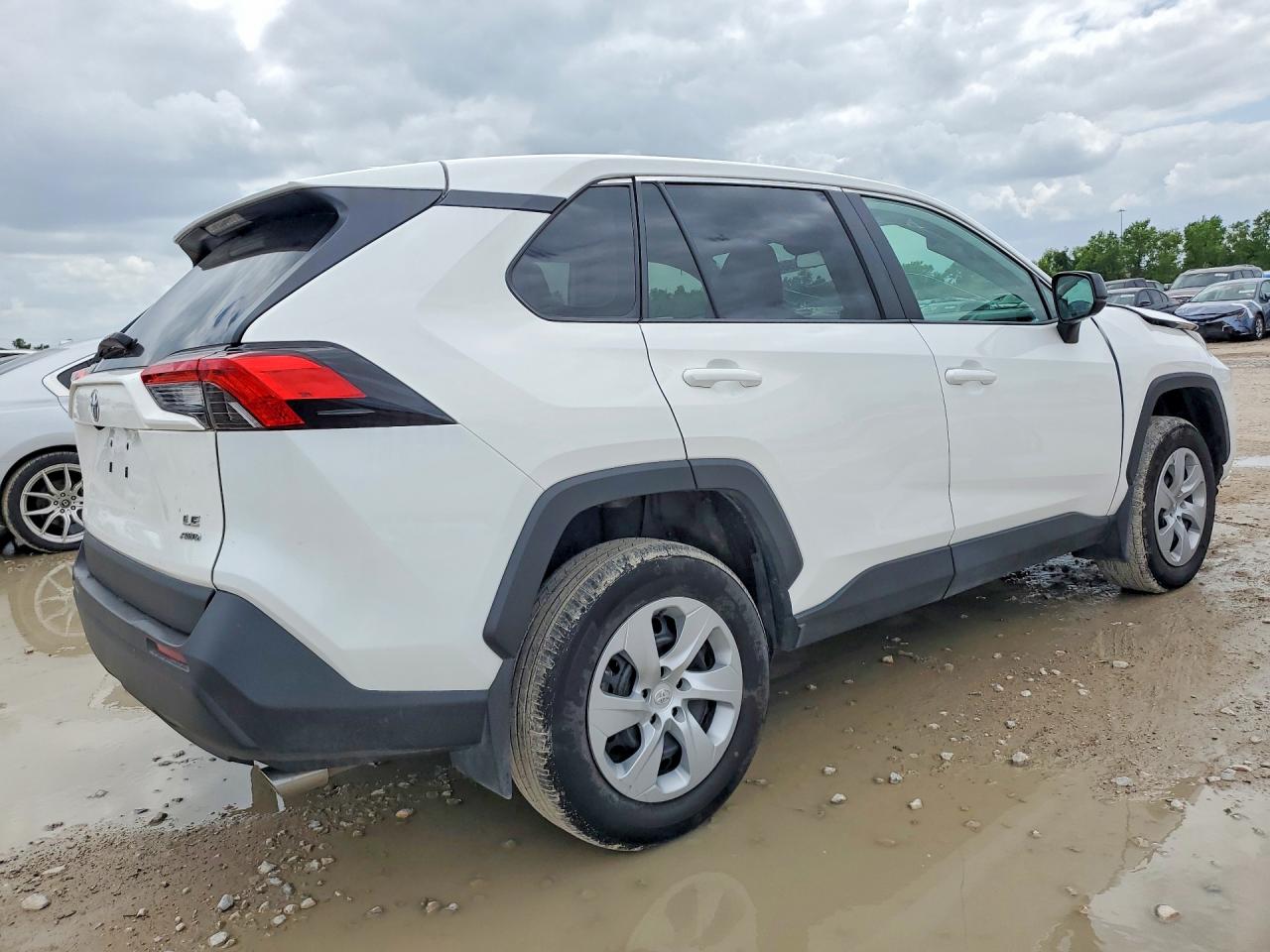 2025 Toyota Rav4 VIN 2T3F1RFV4SW522904 photo 3