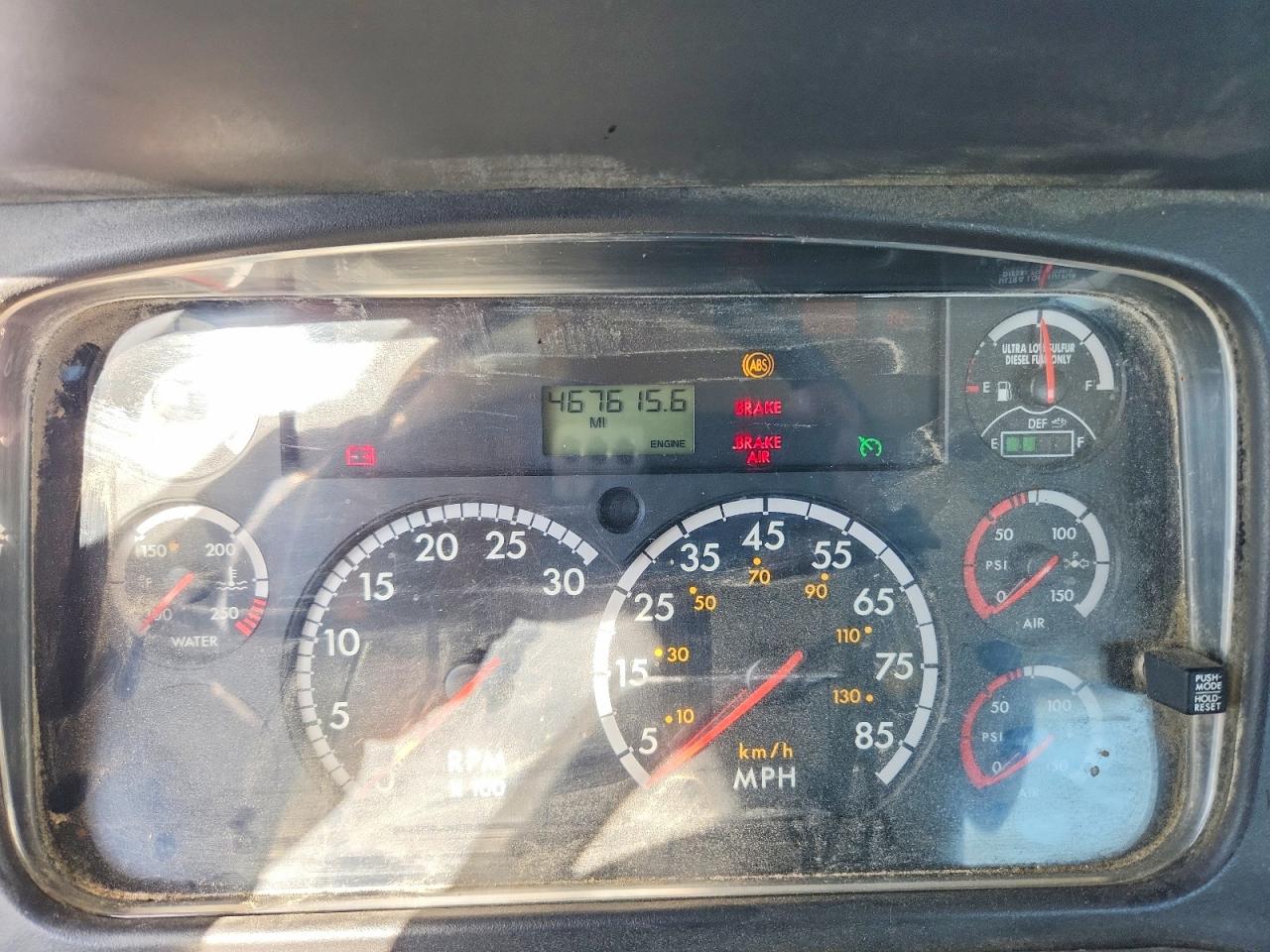 2015 FREIGHTLINER All other VIN 1FUJC5DV2FHGD6631 photo 8
