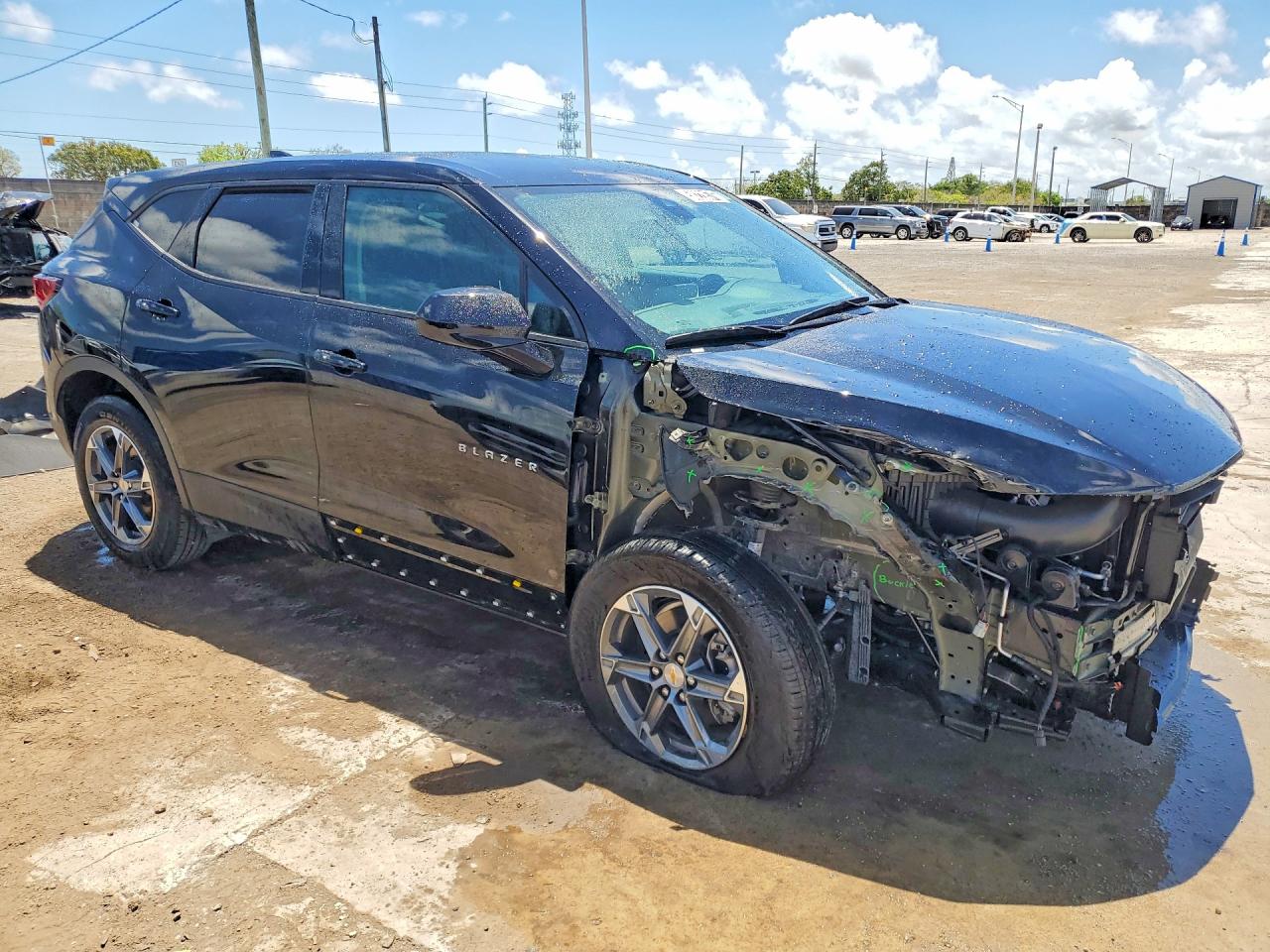 2026 Chevrolet Blazer VIN 3GNKBCR4XTS140068 photo 4