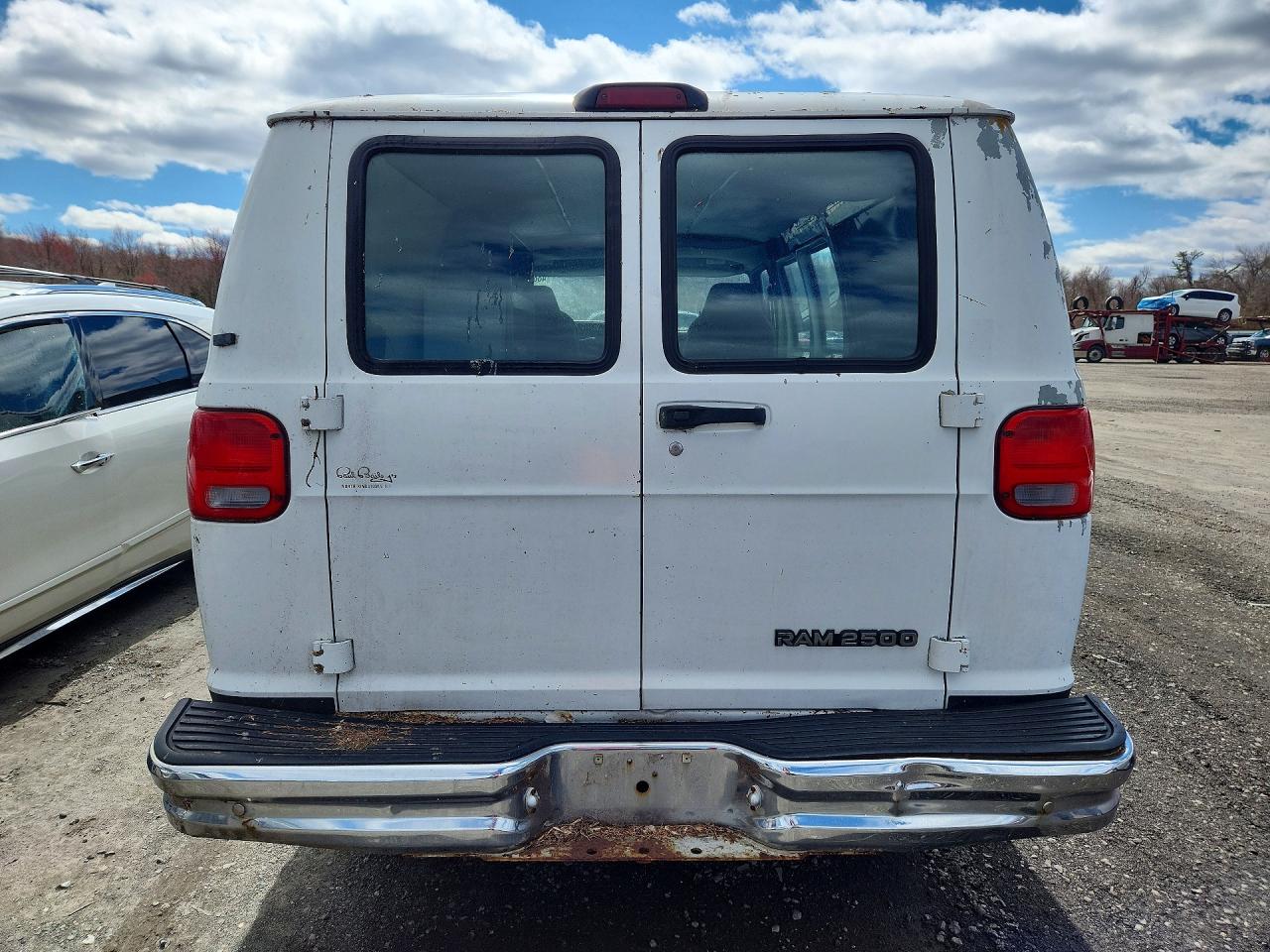 2002 Dodge B series VIN 2B7JB21Y92K121772 photo 6