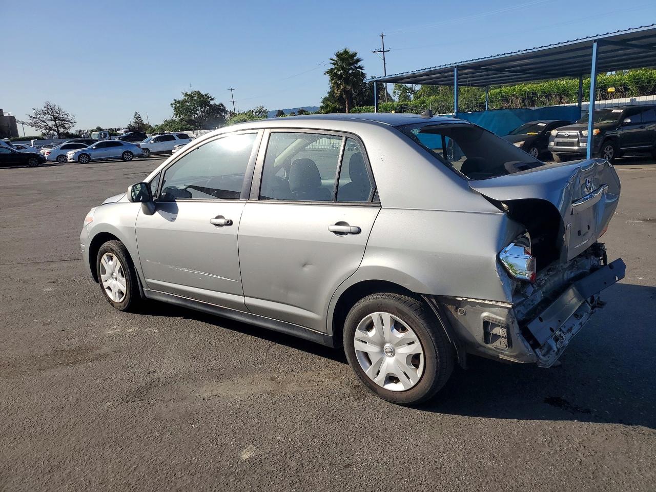 2010 NISS Versa VIN 3N1BC1AP5AL447237 photo 2