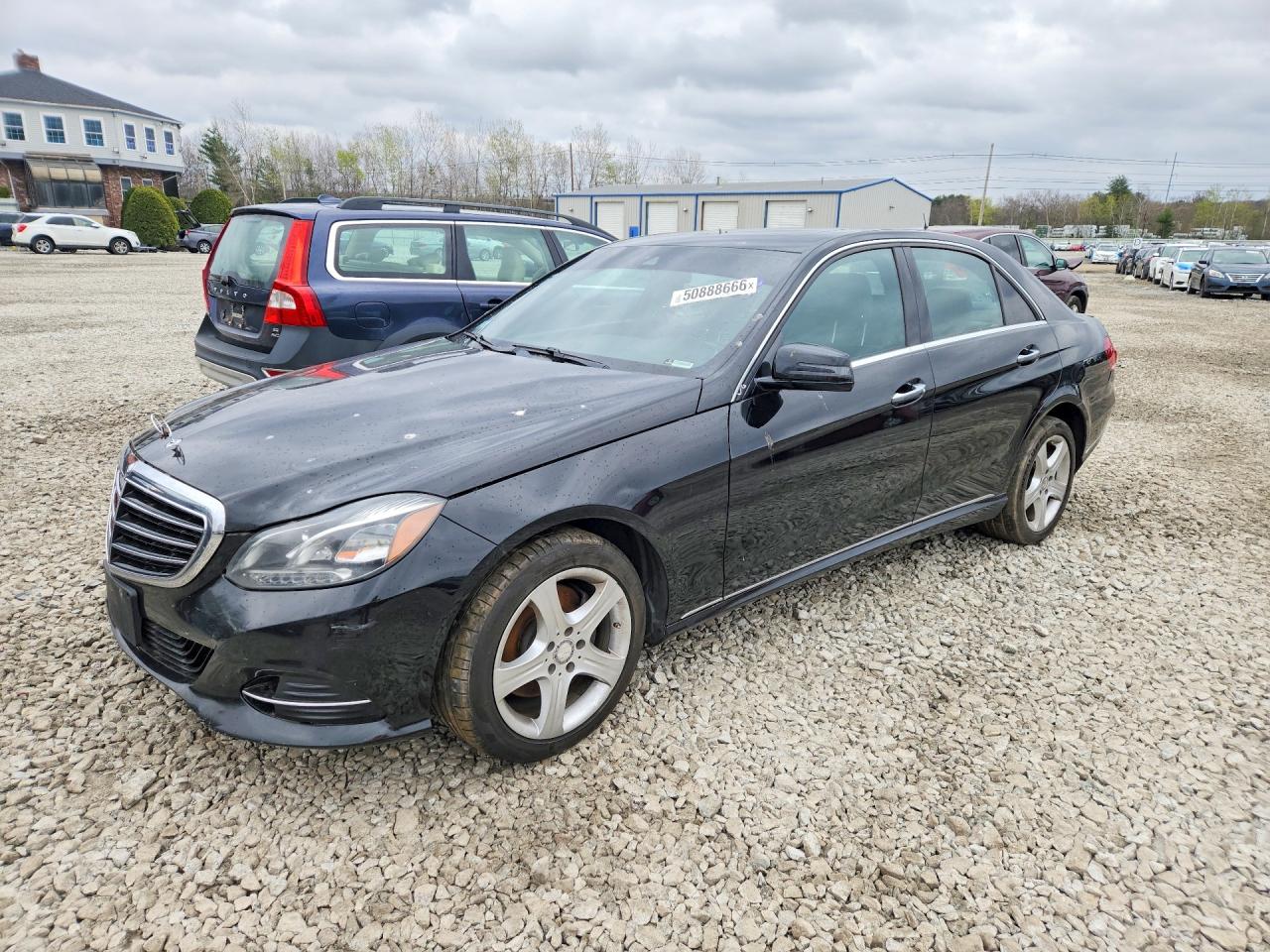 2016 Mercedes-Benz E-class VIN WDDHF8JB9GB252155 photo 1