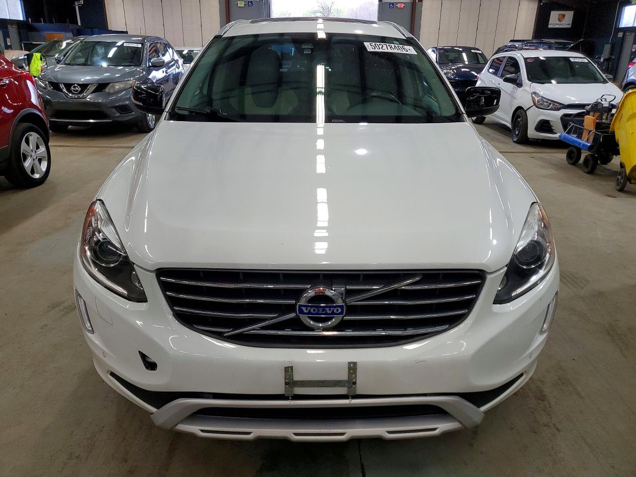 2017 Volvo Xc60 VIN YV449MRR1H2122654 photo 5