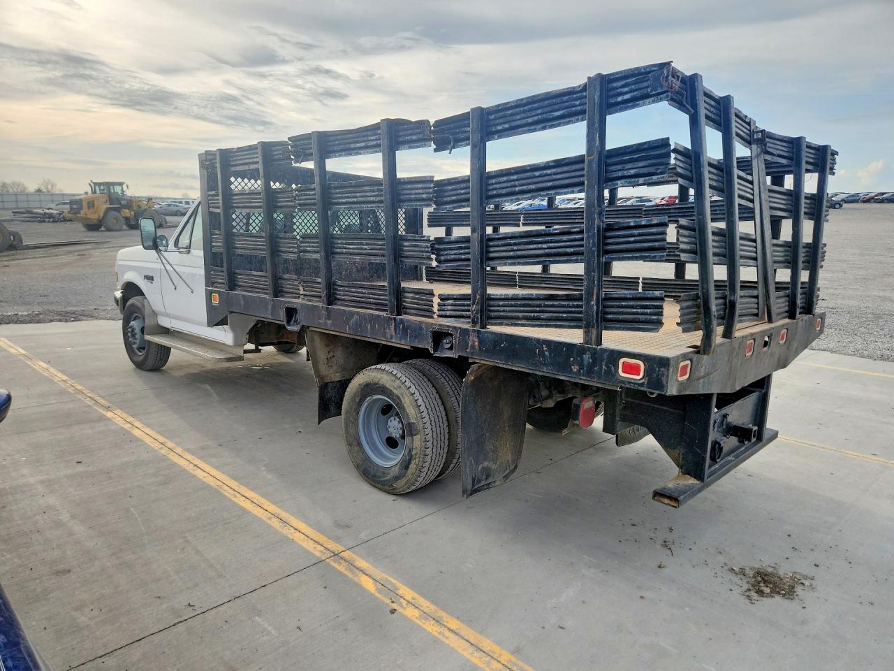 1996 Ford F350 VIN 1FDLF47F0TEA27456 photo 2