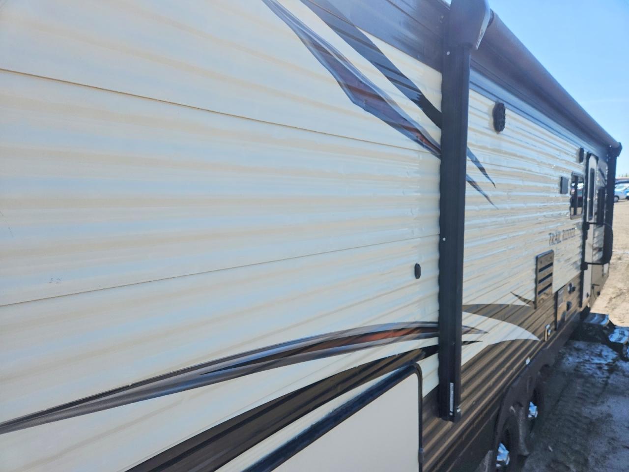 2019 HEARTLAND Trailer VIN 5SFEB3421KE392910 photo 9