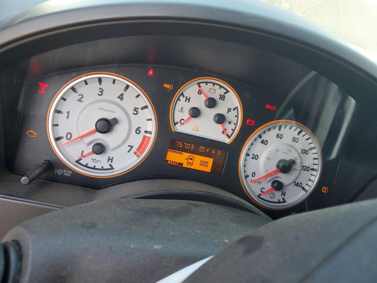 2015 Nissan TITAN VIN 1N6AA0EC2FN500819 photo 9