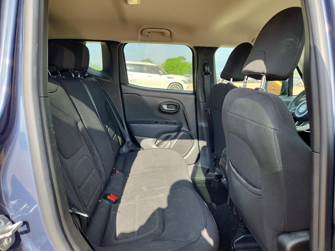 2022 Jeep Renegade VIN ZACNJDB18NPN78958 photo 11