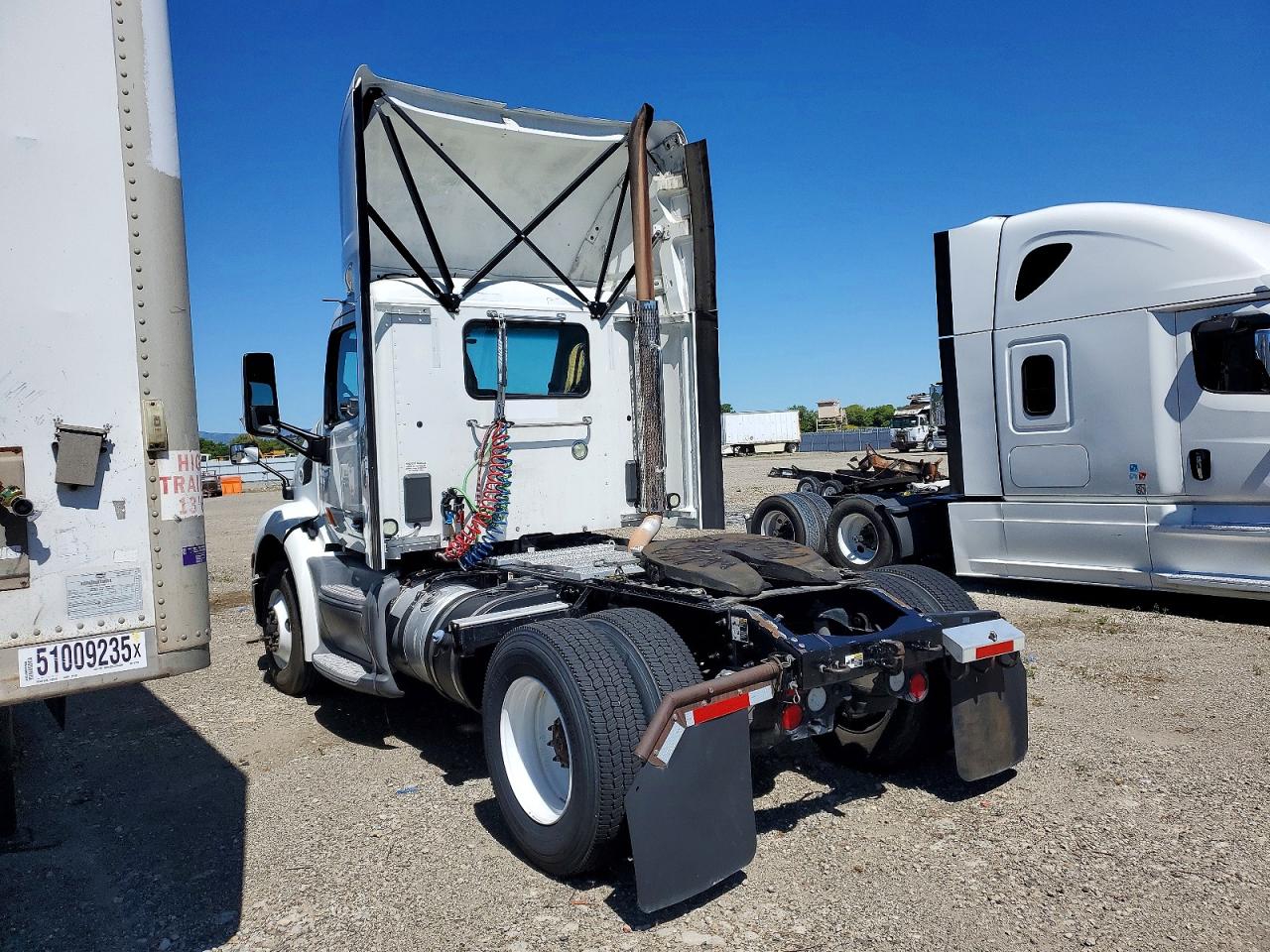 2017 PETERBILT All other VIN 1XPBA48X3HD428789 photo 3