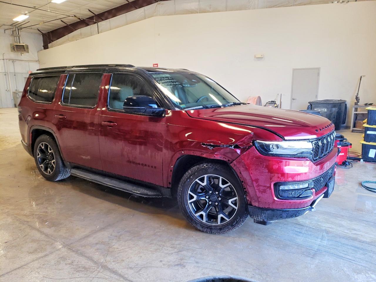 2025 Jeep Wagoneer VIN 1C4SJVBP2SS533360 photo 4