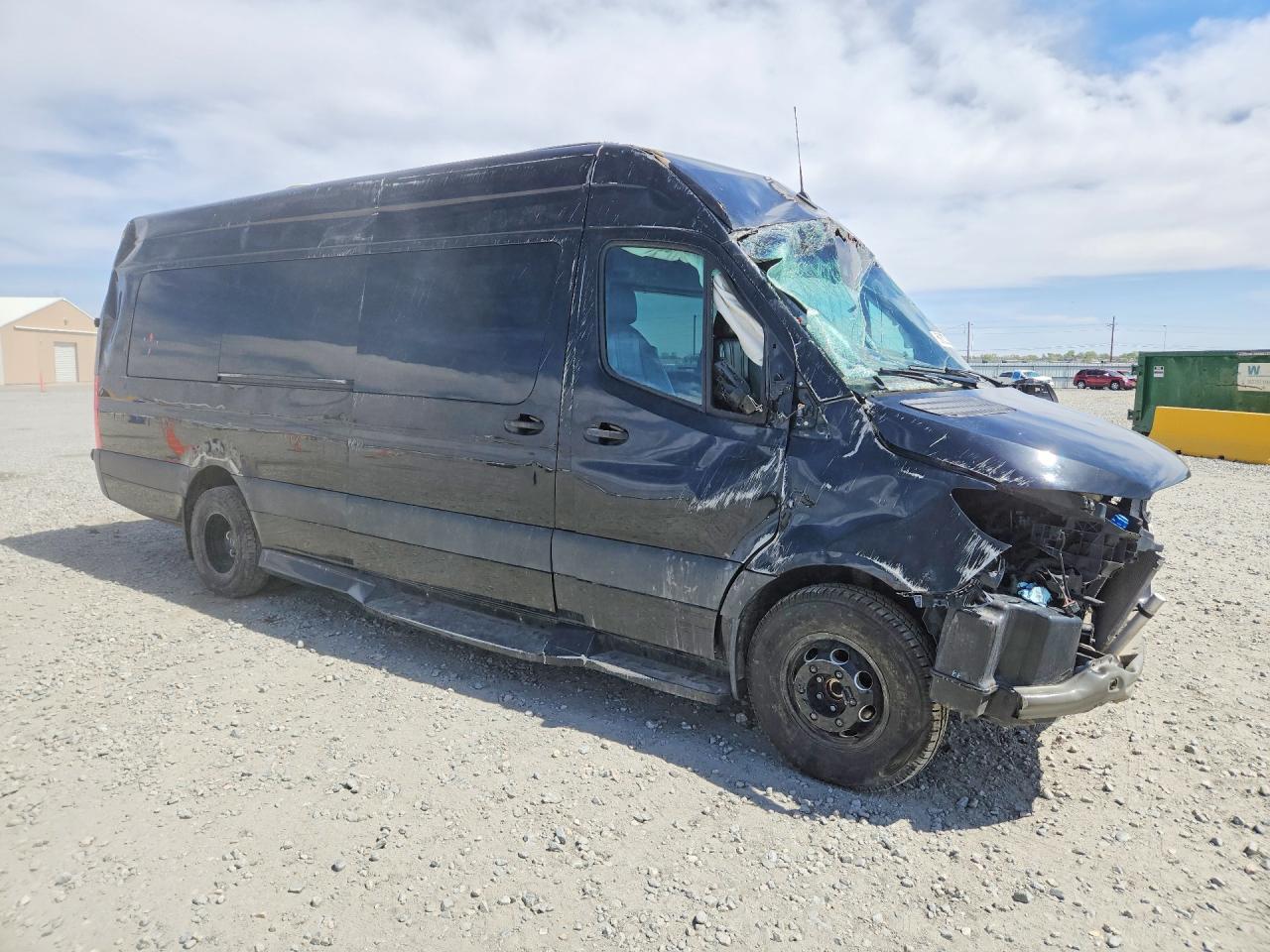 2019 Mercedes-Benz Sprinter VIN WDAPF4CD1KT013945 photo 4