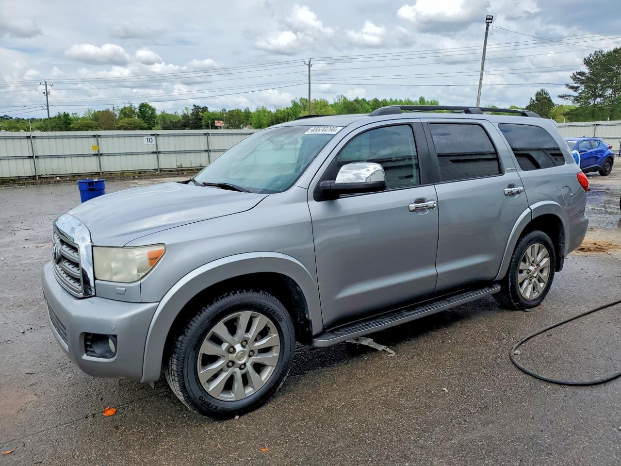 2013 Toyota Sequoia VIN 5TDKY5G19DS045552 photo 1