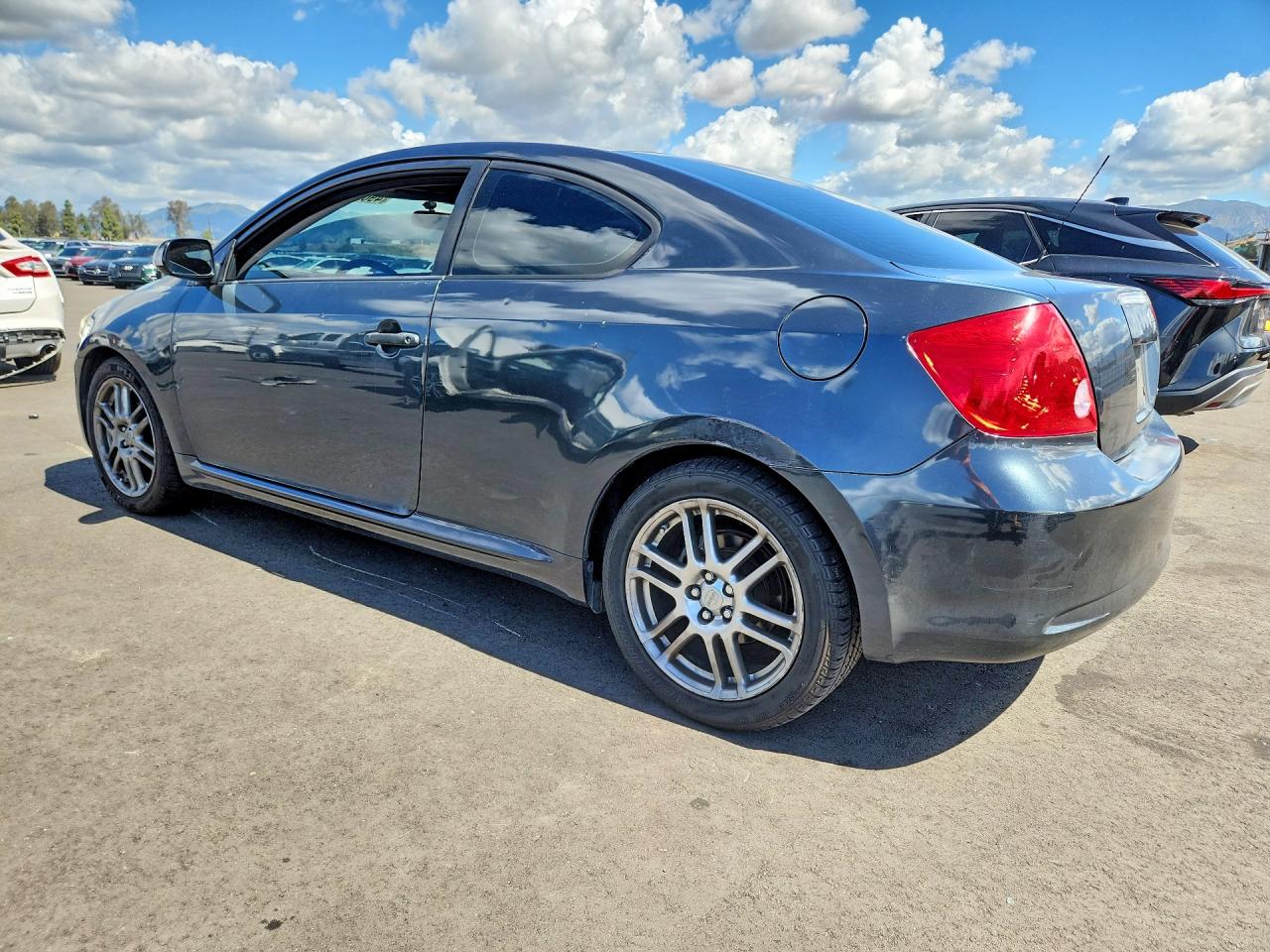 2007 Scion Tc VIN JTKDE167270167184 photo 2