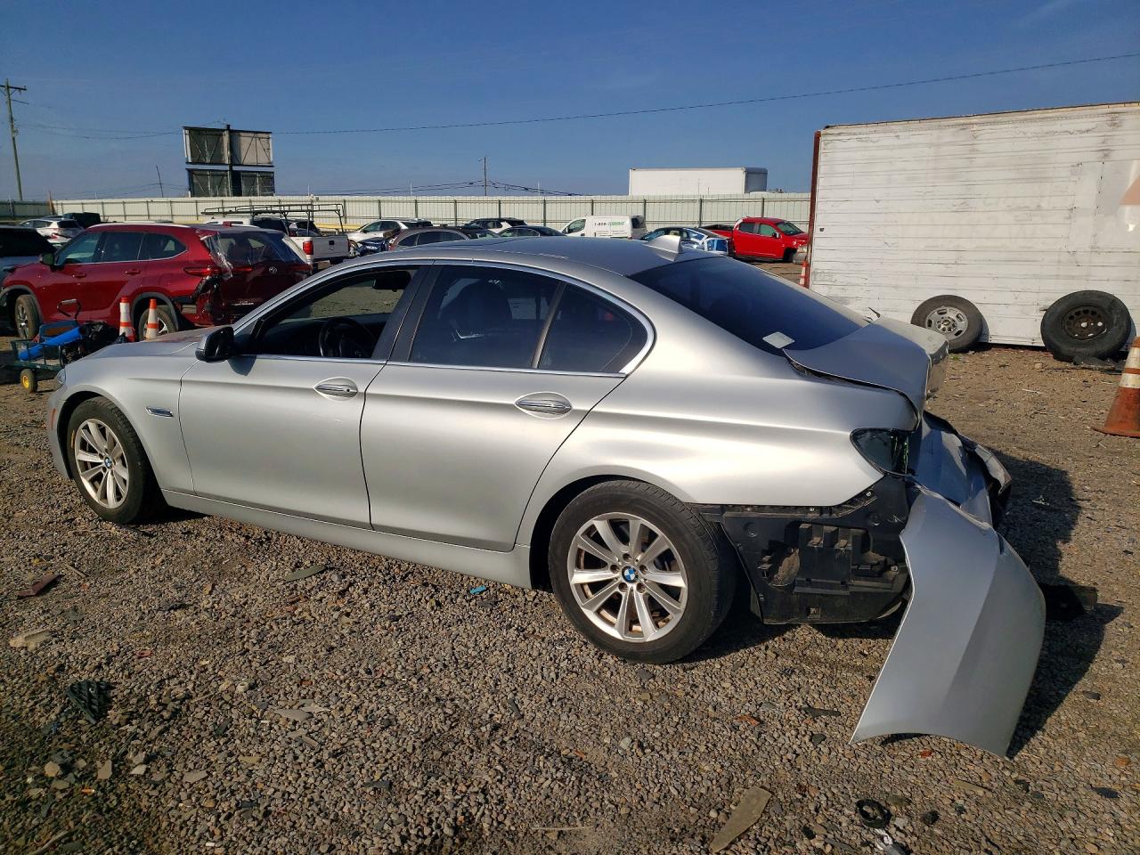 2016 BMW 5 series VIN WBA5A7C57GG149703 photo 2