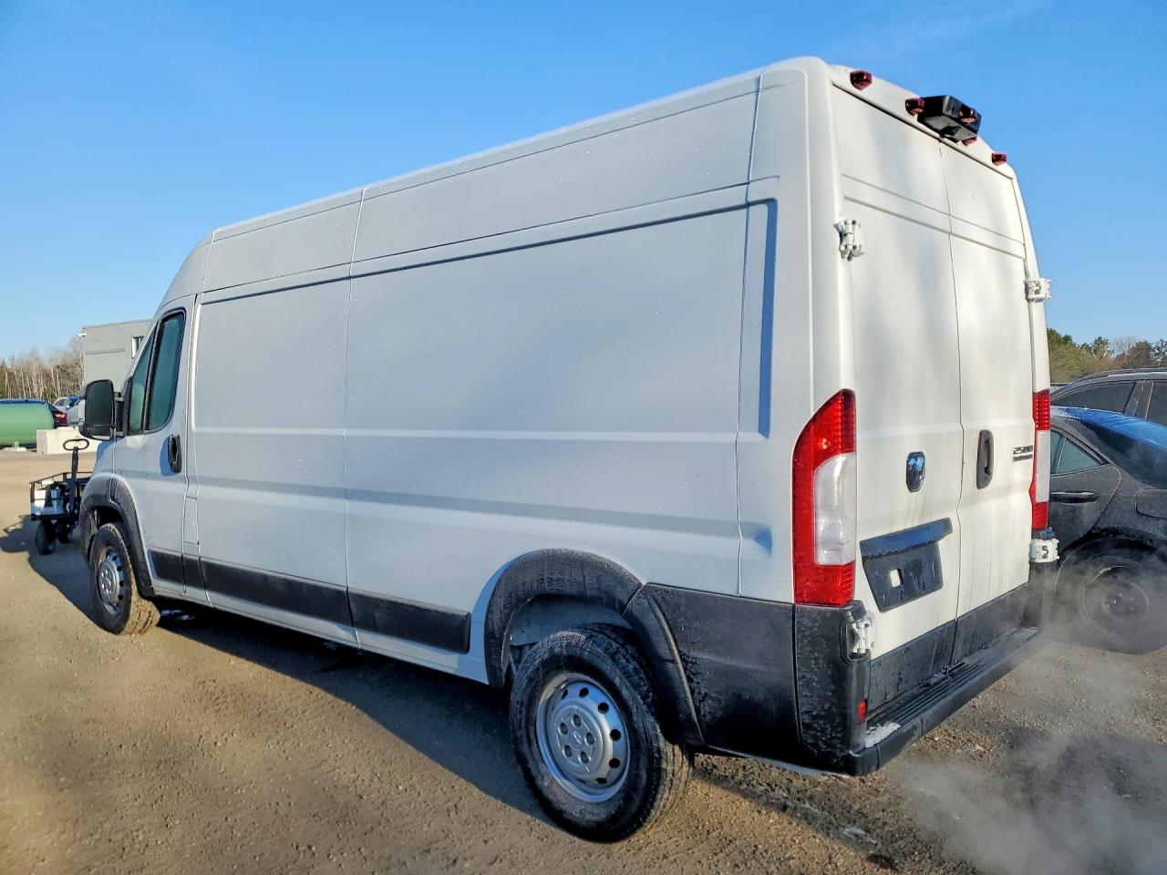 2023 RAM Promaster VIN 3C6LRVDG2PE533127 photo 2