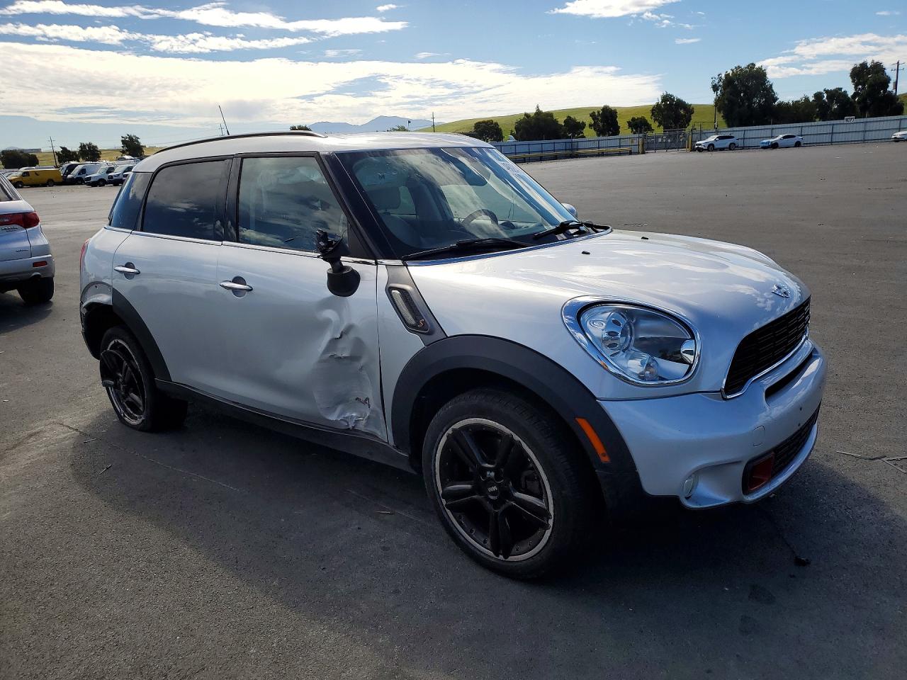 2014 MINI Cooper VIN WMWZC5C52EWP35695 photo 4