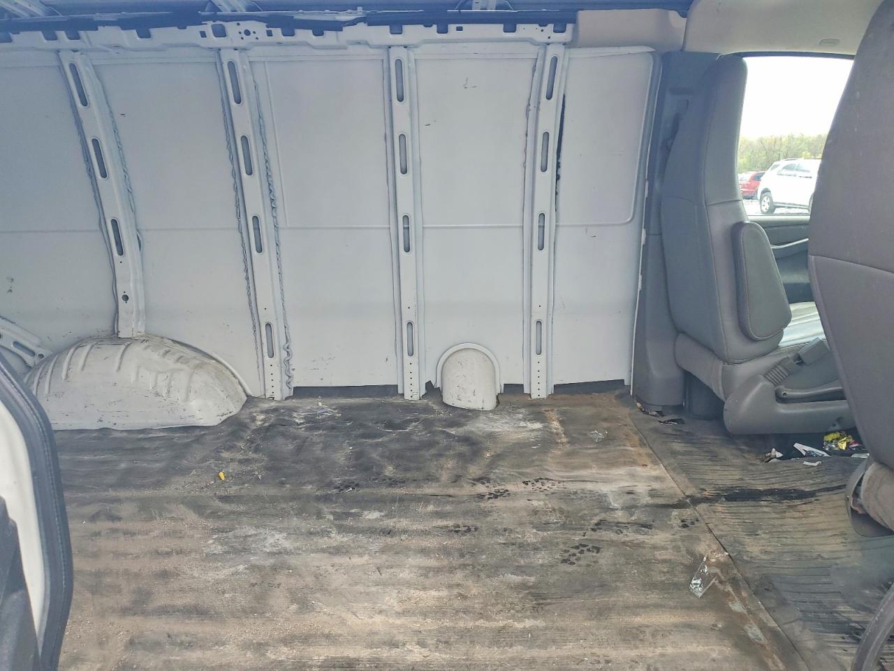 2017 CHEV Express VIN 1GCZGGFF7H1266970 photo 11