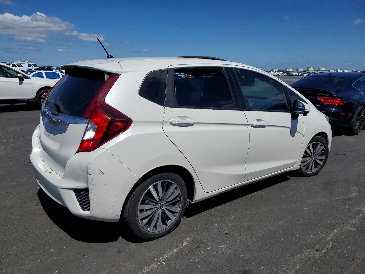 2017 Honda Fit VIN JHMGK5H72HS015914 photo 3