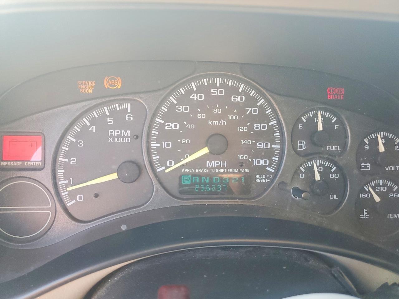 2000 GMC Yukon VIN 3GKFK16T8YG139963 photo 9