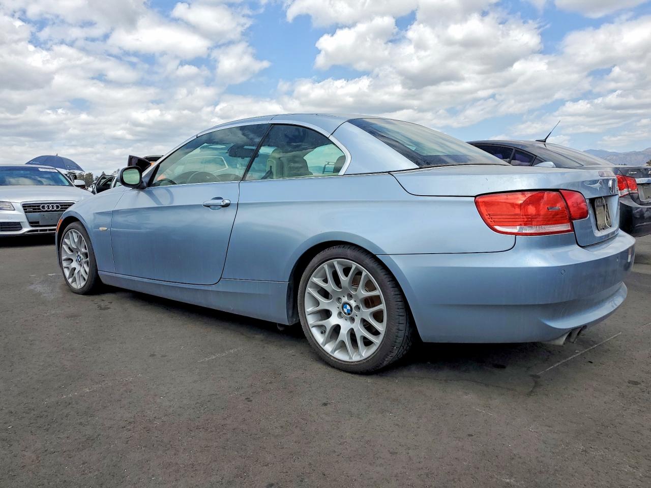 2010 BMW 3 series VIN WBAWR3C56AP462027 photo 2