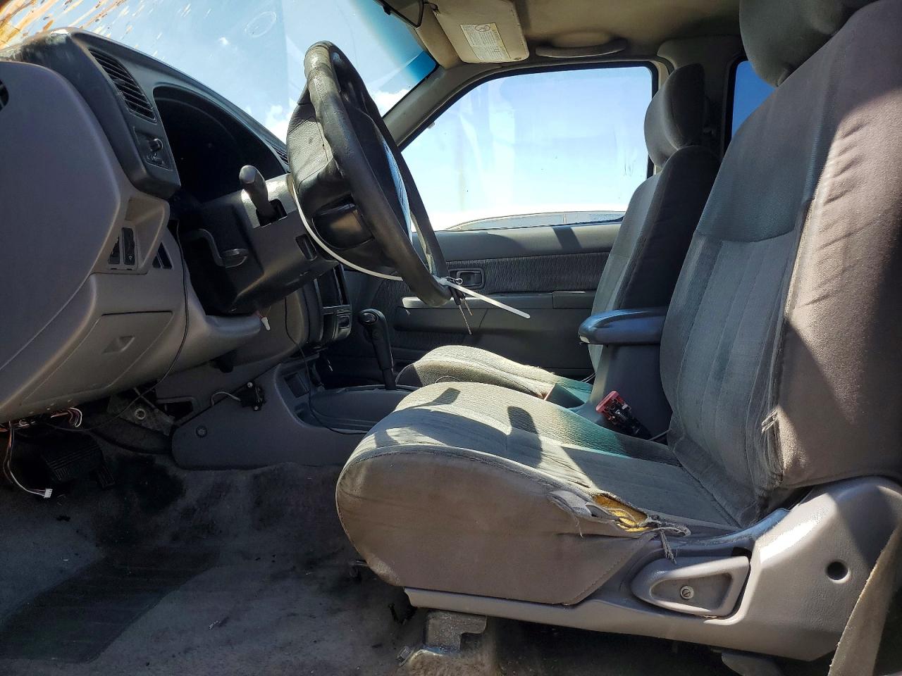 2000 Nissan Frontier VIN 1N6ED27T2YC361517 photo 7