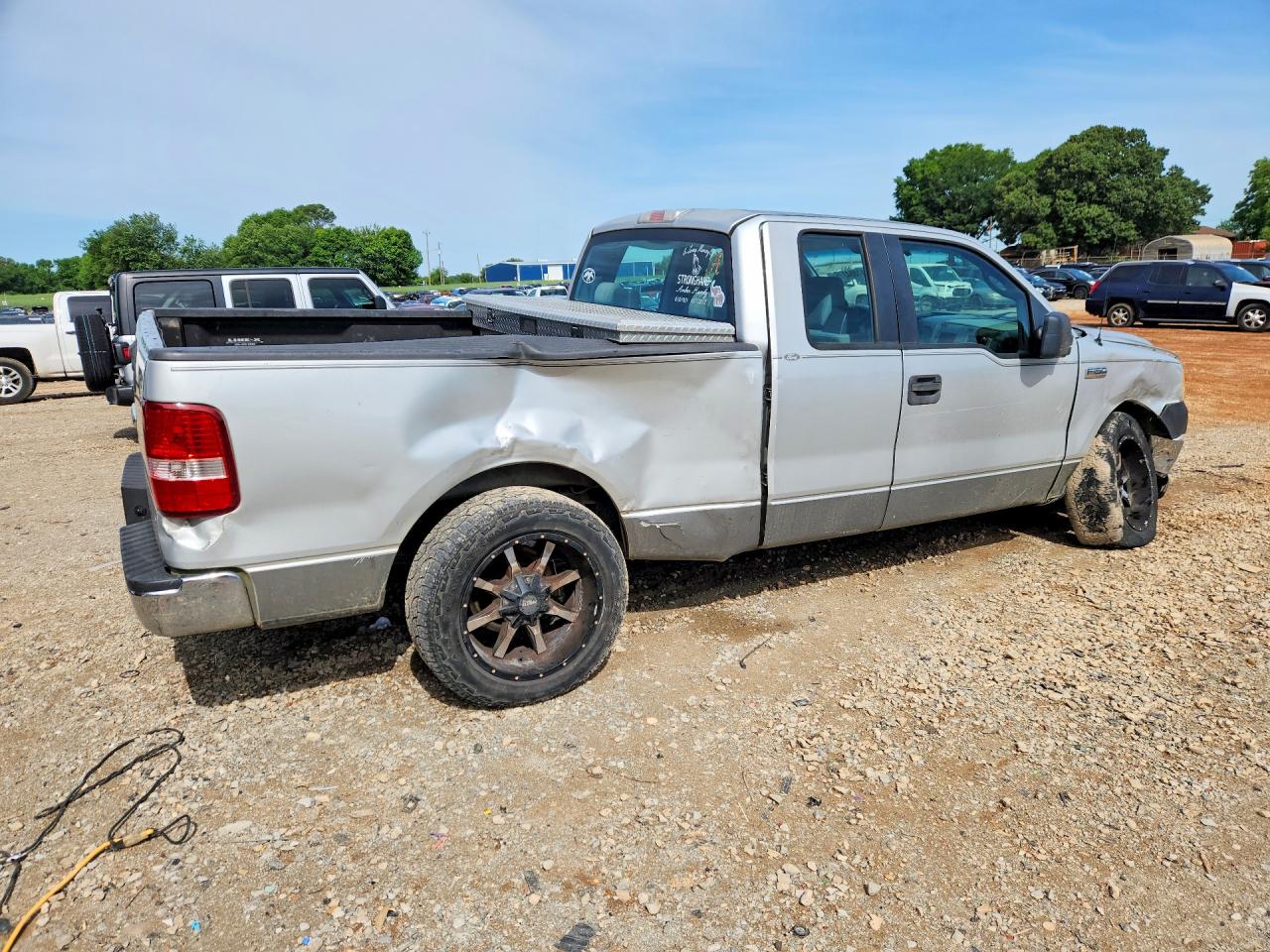 2007 Ford F150 VIN 1FTRX12W37NA54660 photo 3