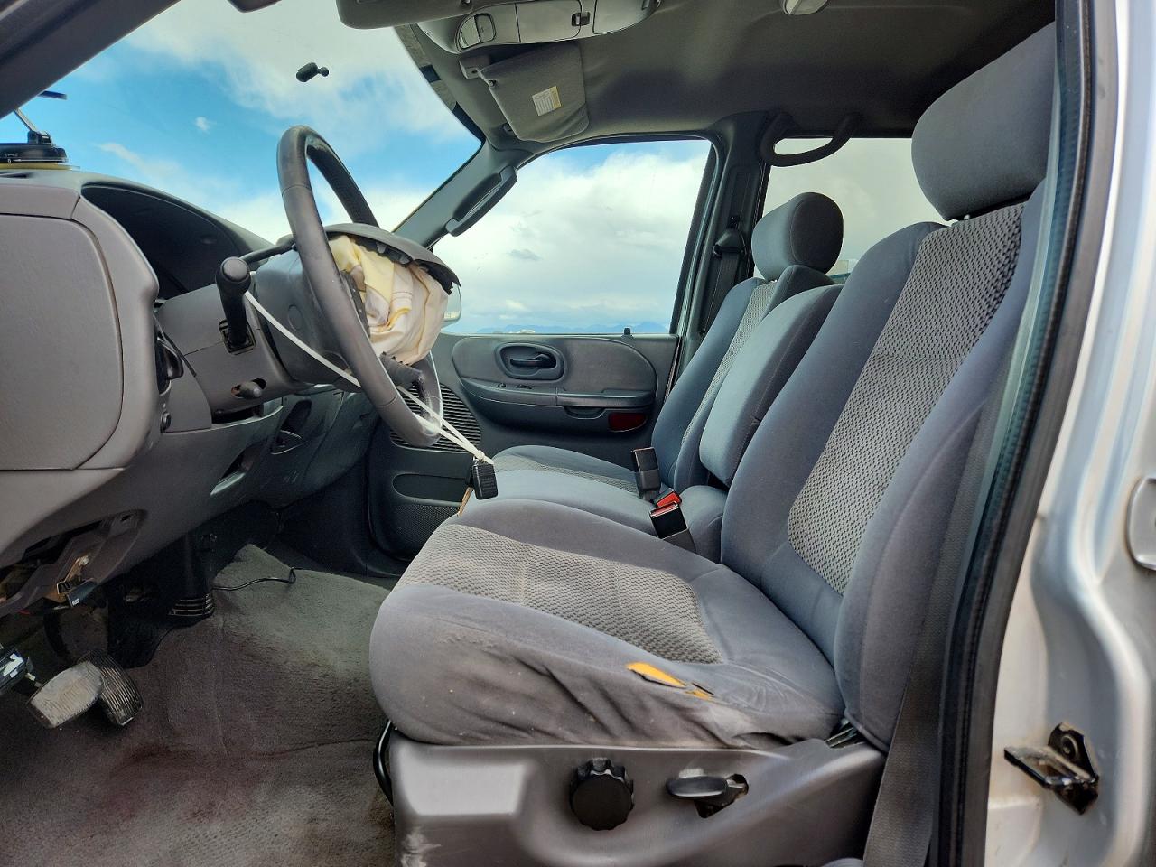2003 Ford F150 VIN 1FTRW08L43KD84233 photo 7