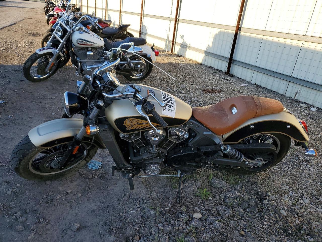 2019 INDIAN Motorcycle VIN 56KMSA004K3143711 photo 3