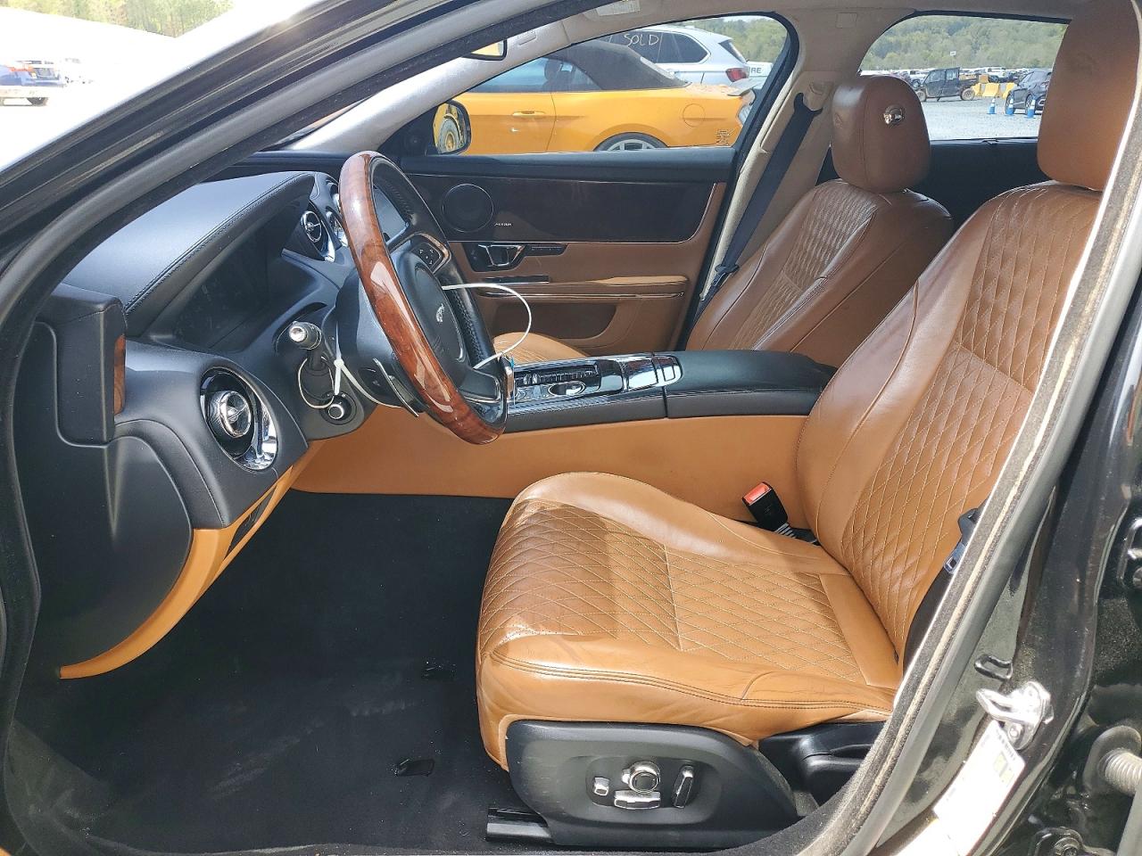 2016 Jaguar Xj VIN SAJWJ2GD8G8W02976 photo 7