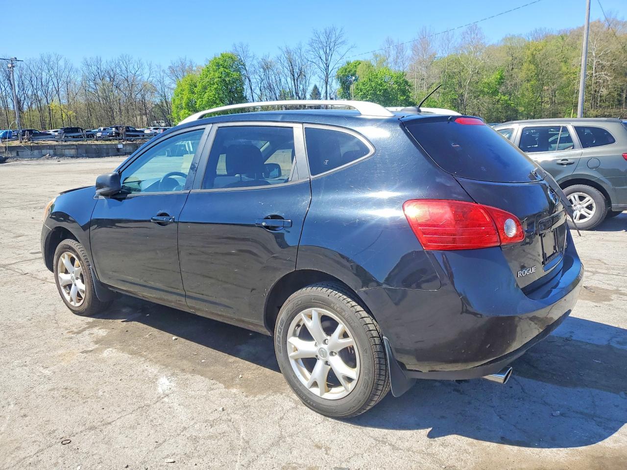 2009 Nissan Rogue VIN JN8AS58V79W165988 photo 2