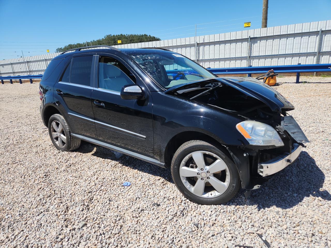 2010 Mercedes-Benz M-class VIN 4JGBB5GB5AA544251 photo 4