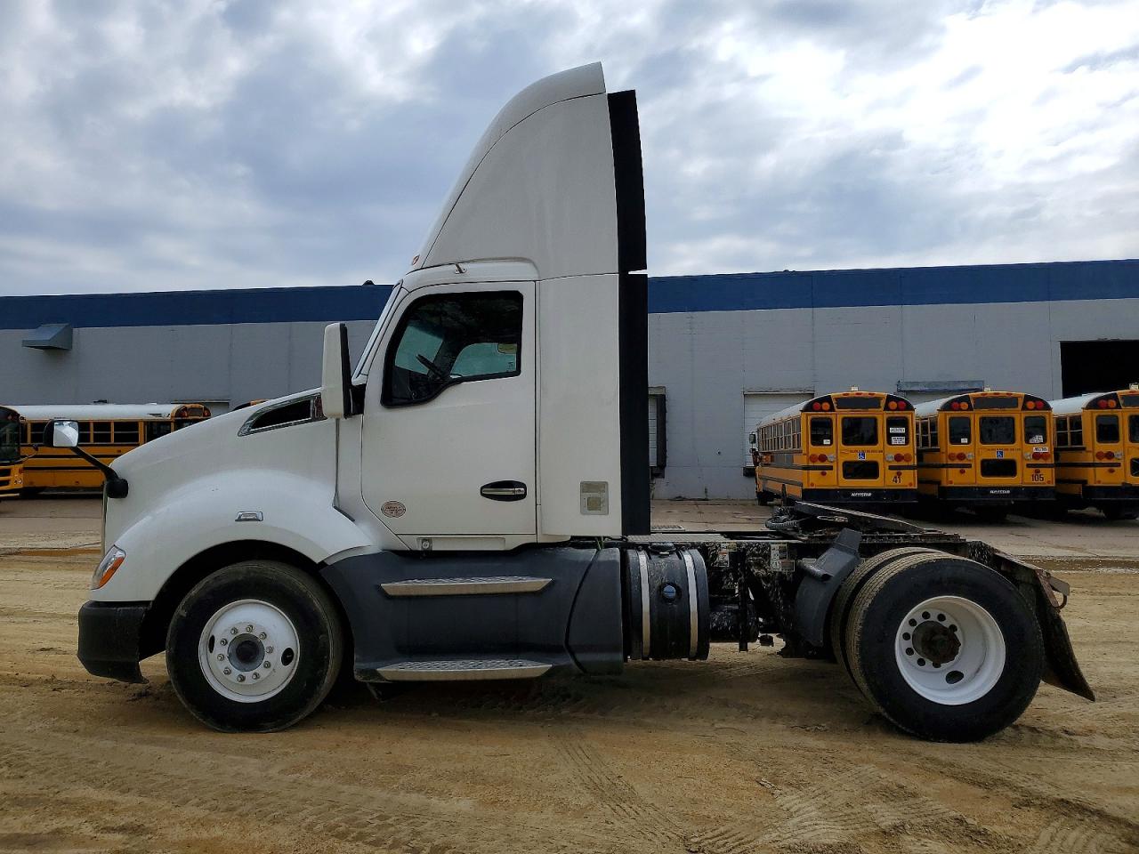 2018 KENWORTH All other VIN 1XKYA48X9JJ204353 photo 9