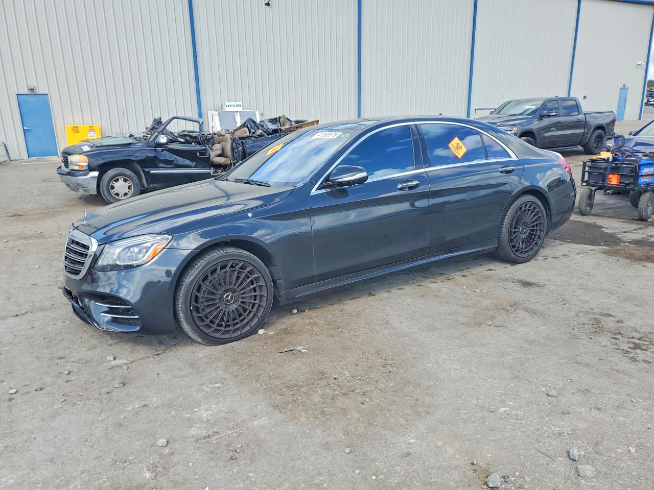 2018 Mercedes-Benz S class VIN WDDUG8DB2JA368317 photo 1