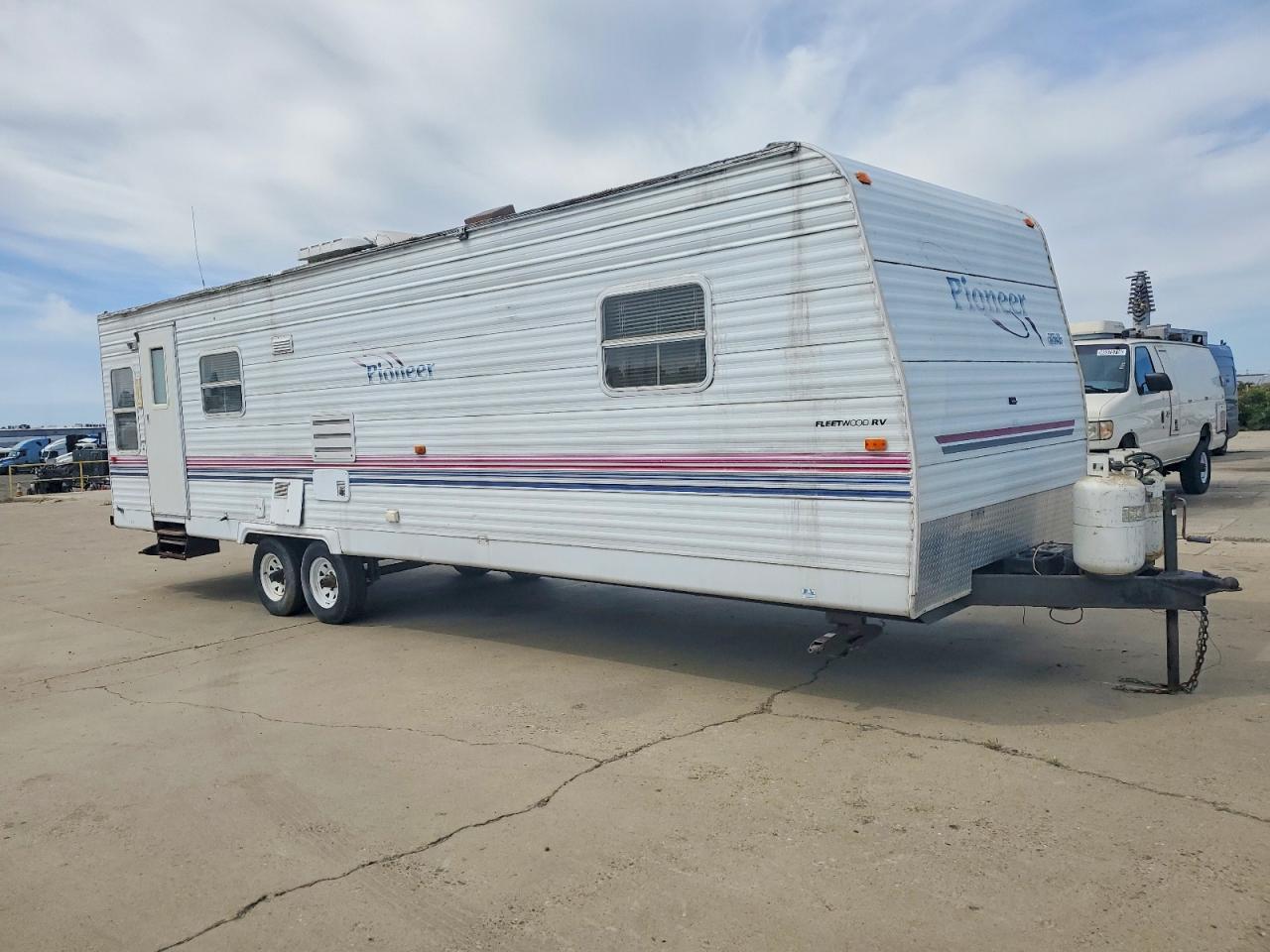 2003 FLEETWOOD Recreation VIN 1EB1T282531588472 photo 1