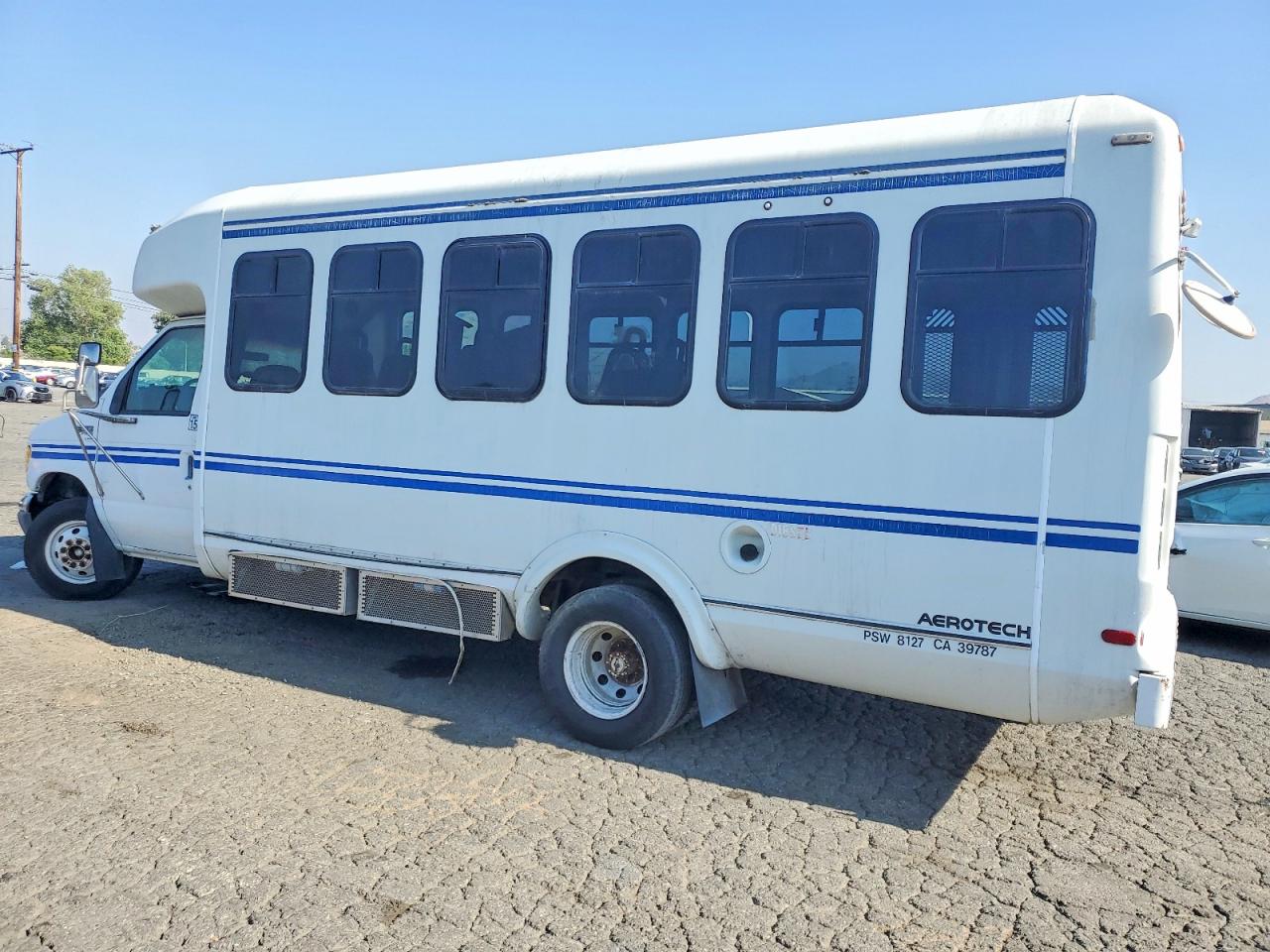 1997 Ford Econoline VIN 1FDLE40F2VHB01779 photo 3
