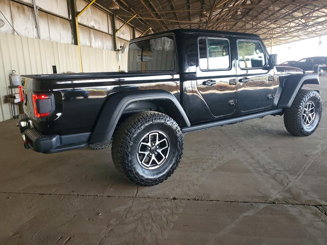 2024 Jeep Gladiator VIN 1C6JJTBG8RL118202 photo 3