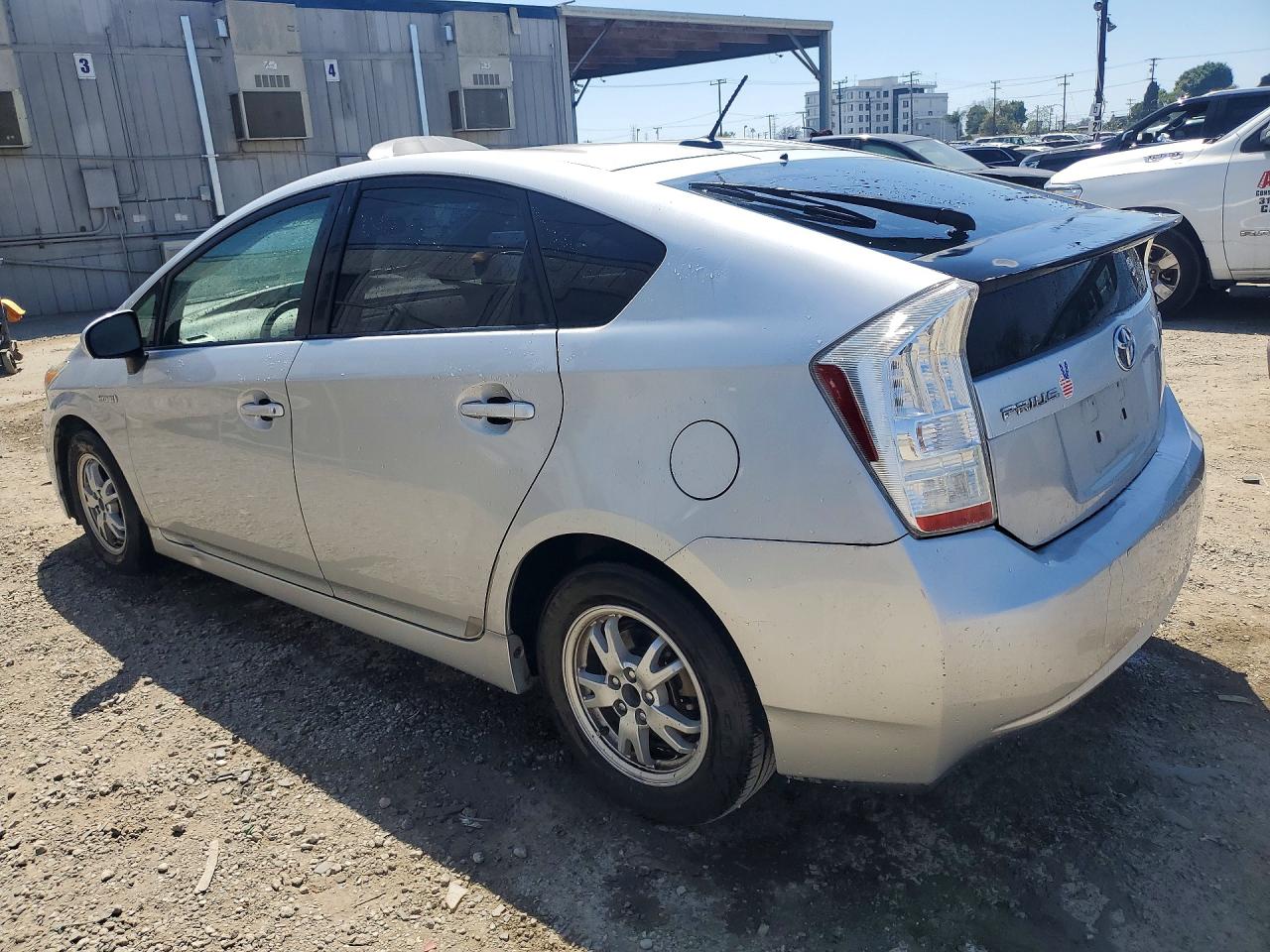 2011 Toyota Prius VIN JTDKN3DU4B0292358 photo 2