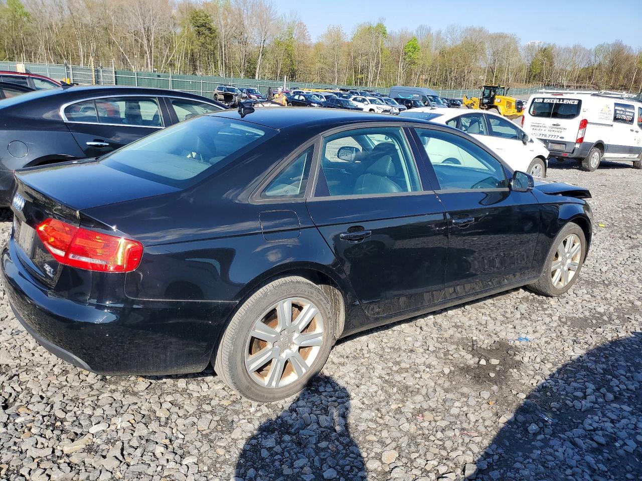 2011 Audi A4 VIN WAUDFAFL2BA110047 photo 3