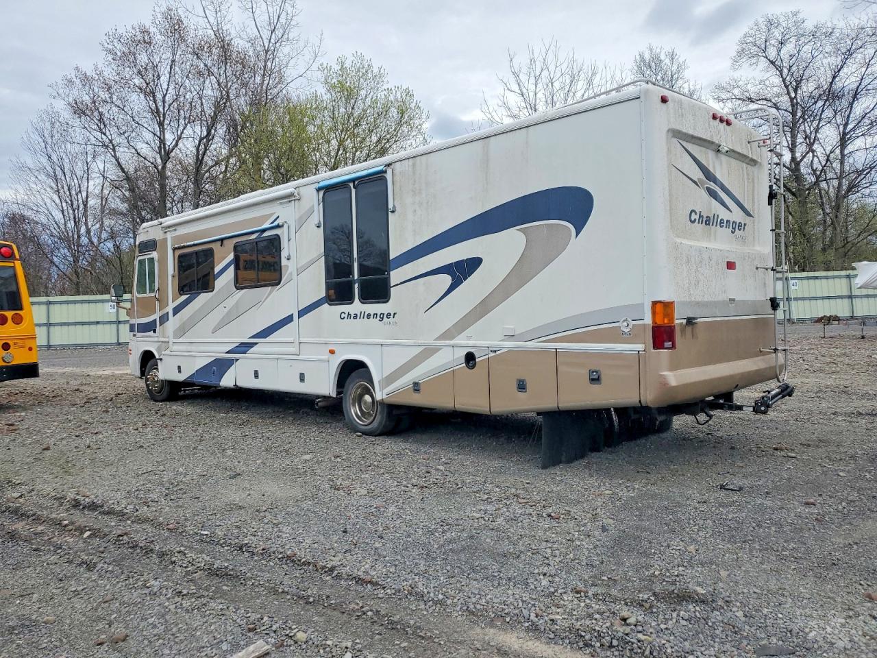 2003 WORKHORSE All other VIN 5B4MP67G733371782 photo 3