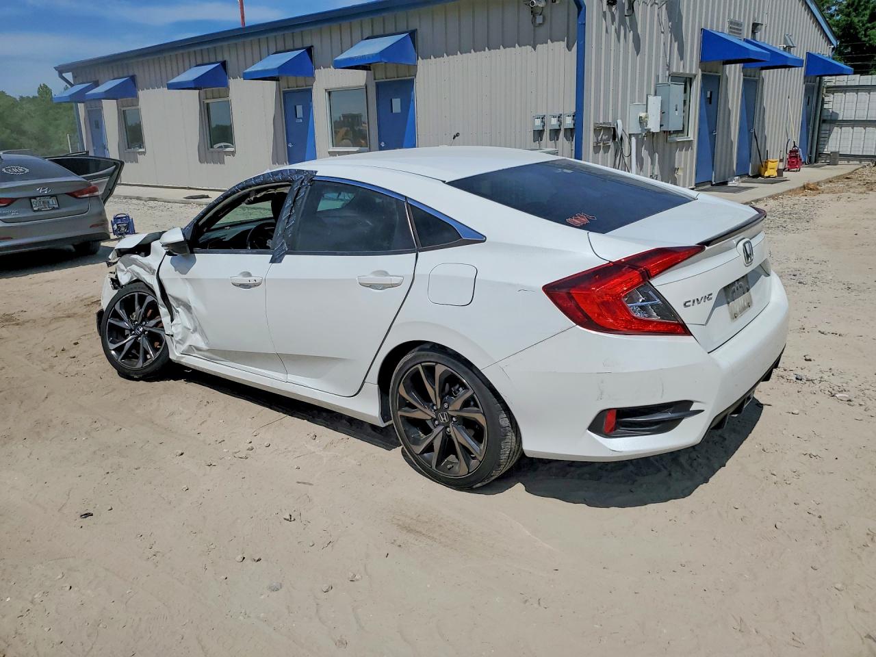 2021 Honda Civic VIN 19XFC2F84ME003216 photo 2
