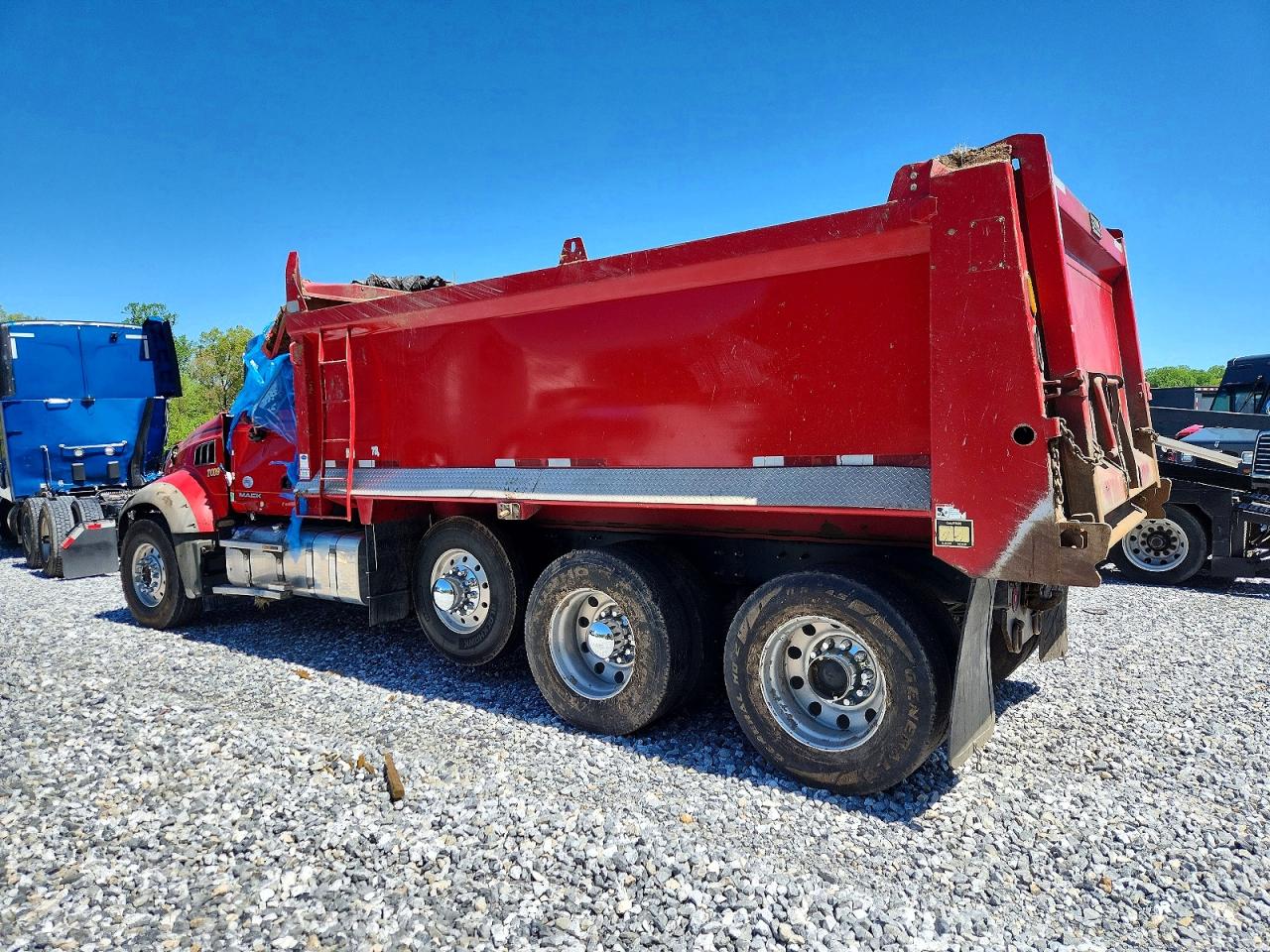 2018 MACK All other VIN 1M2AX09C9JM038748 photo 3