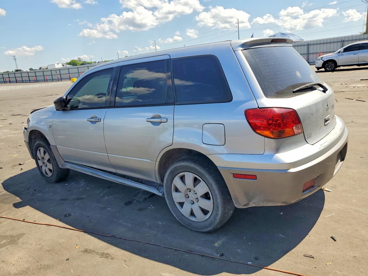 2004 MITSUBISHI Outlander VIN JA4LX31F24U028548 photo 2
