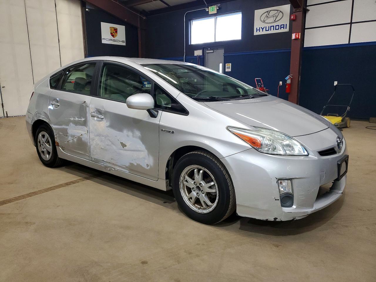 2010 Toyota Prius ii VIN JTDKN3DU4A0140191 photo 4