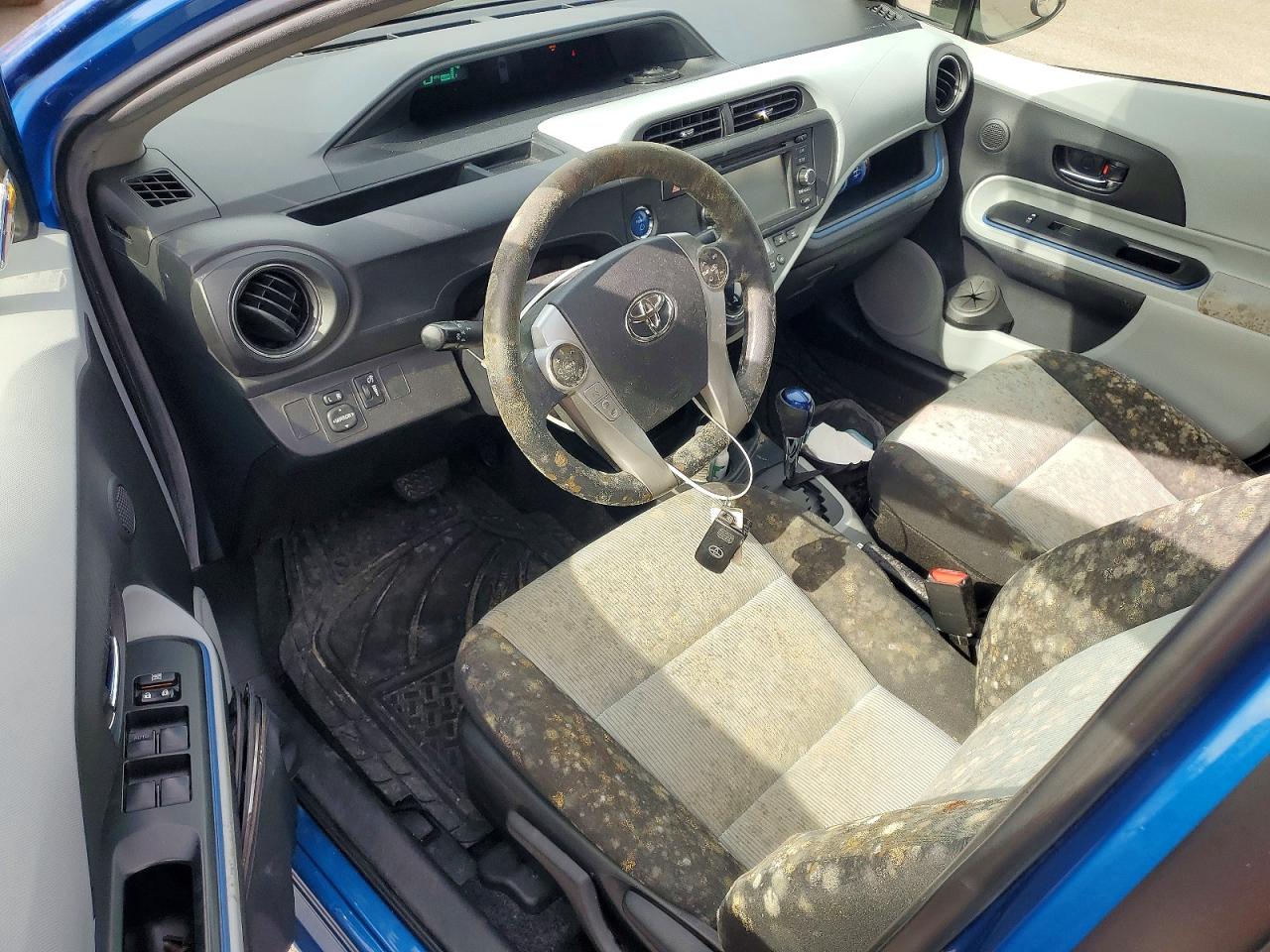 2012 Toyota Prius c th VIN JTDKDTB30C1515343 photo 8